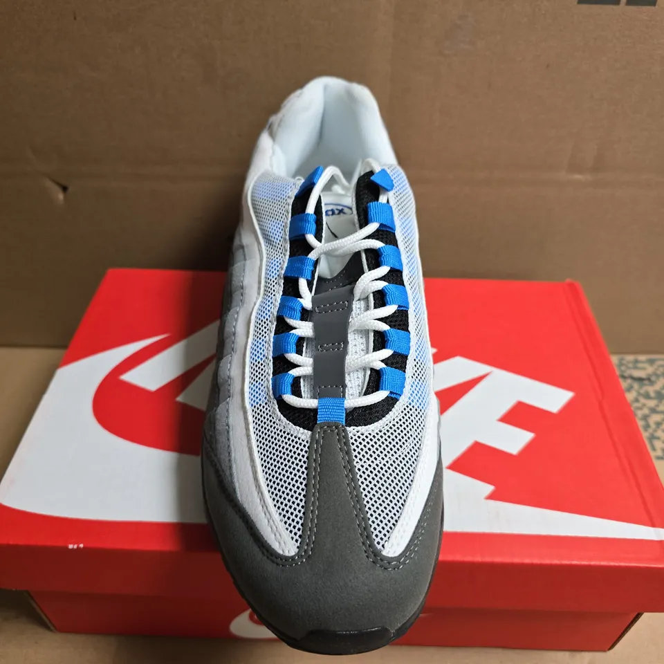 BOXED PAIR OF NIKE AIR MAX 95 TT – UK 9
