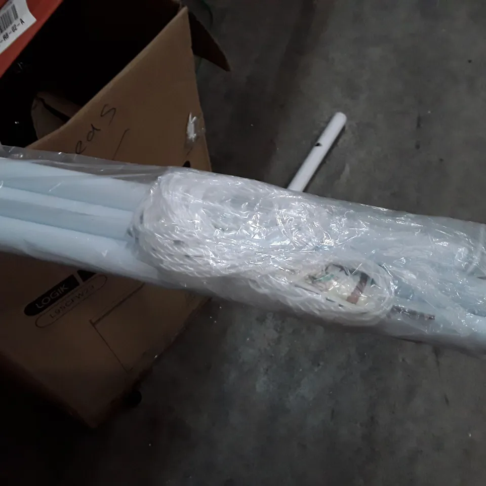 BAGGED DUNARRAGAN  SHADE SAIL POLE 