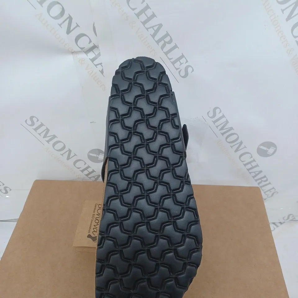 BONOVA IBIZA SANDALS SIZE 6