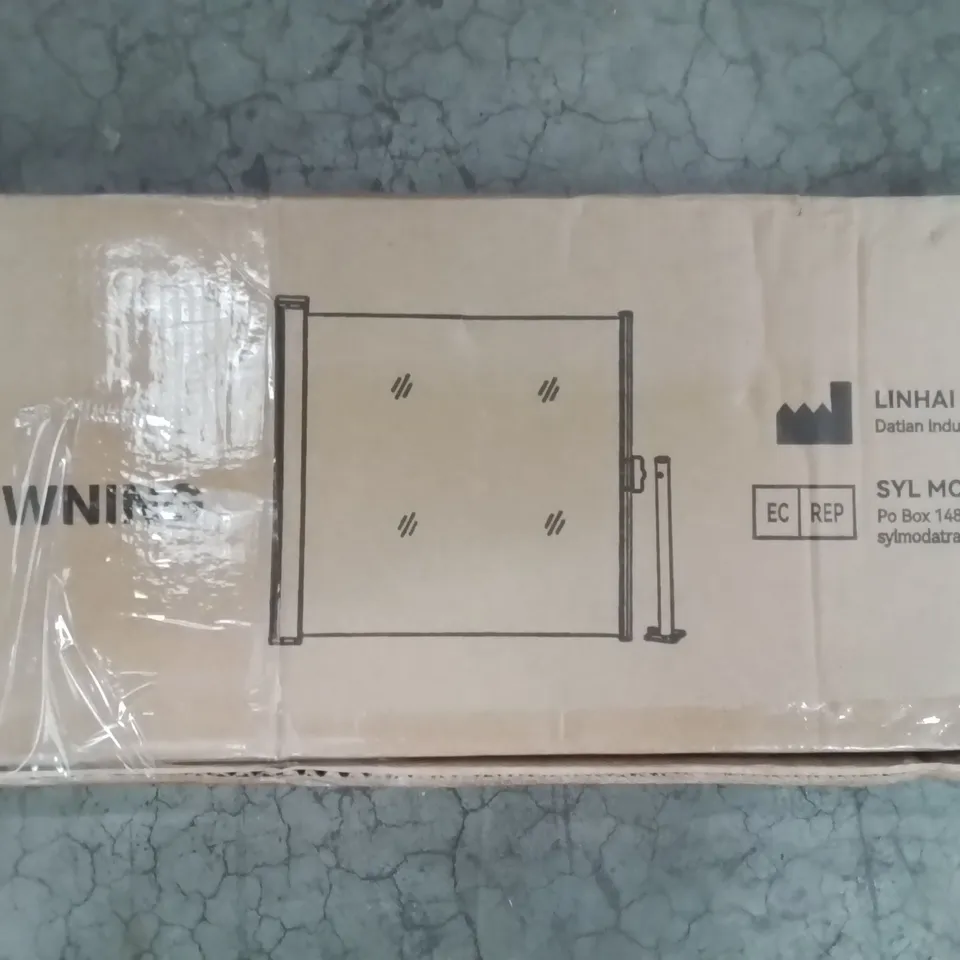 BOXED SOL 27 OUTDOOR 300CM W X 12CM D FABRIC COVER MOTORISED RETRACTABLE SIDE AWNING - DARK GREY (1 BOX)