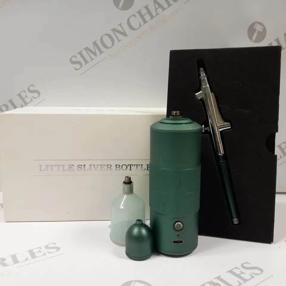BOXED LITTLE SILVER BOTTLE AIRBRUSH
