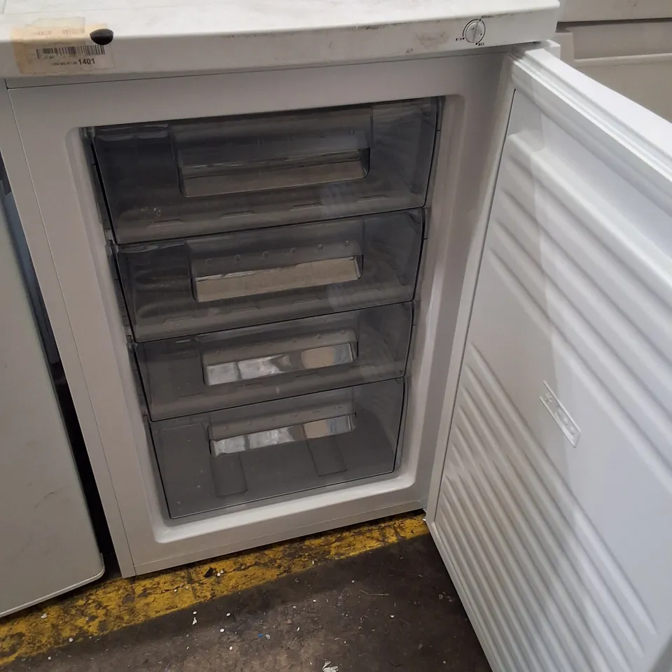 TEKNIX LBF085H FREESTANDING UNDERCOUNTER FREEZER, WHITE