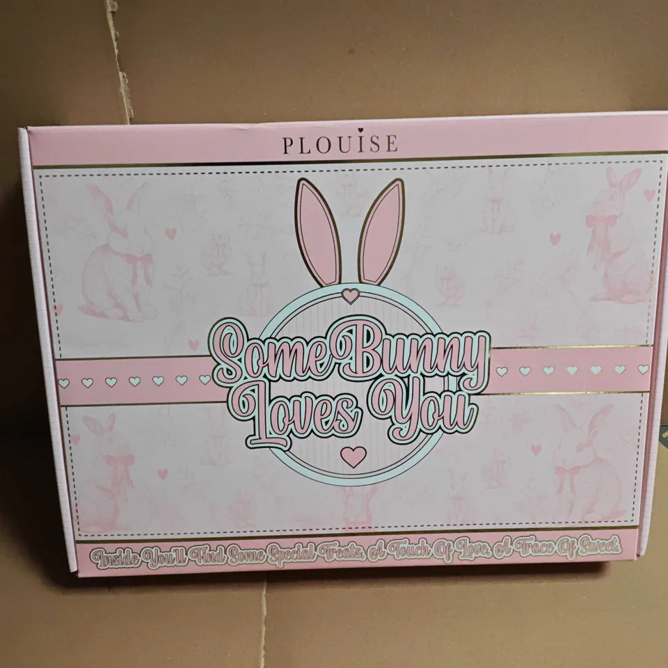 SEALED PLOUISE SOME BUNNY LOVES YOU GIFT BOX