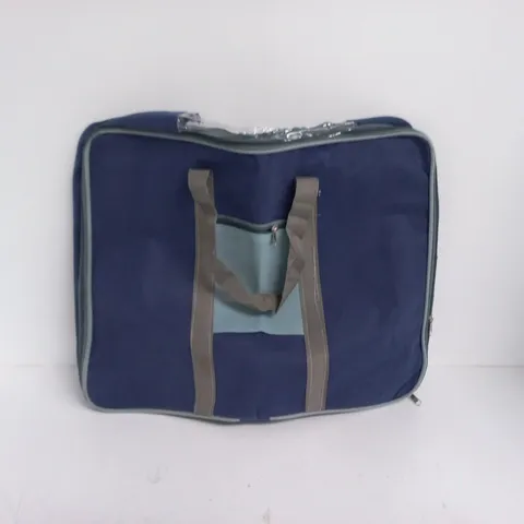LOT OF APPROXIMATELY 6 BLUE FULL ZIP STORAGE BAGS