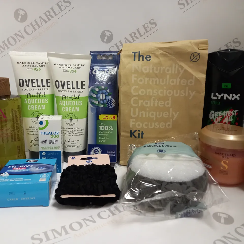 BOX OF APPROX 10 ASSORTED BEAUTY PRODUCTS TO INCLUDE PHYSICIANS FORMULA MELTING CLEANSING BALM, MASSAGE SPONGE, LYNX BODY WASH, ETC