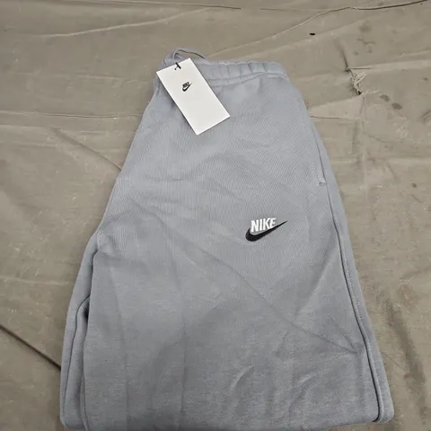 NIKE FOUNDATION CUFFED JOGGERS - SIZE M 
