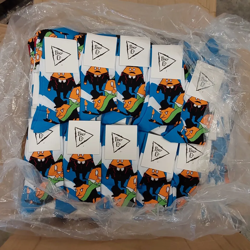 BOX OF APPROXIMATELY 360 PAIRS OF BRAND NEW BIER CO SOCKS (1 BOX)