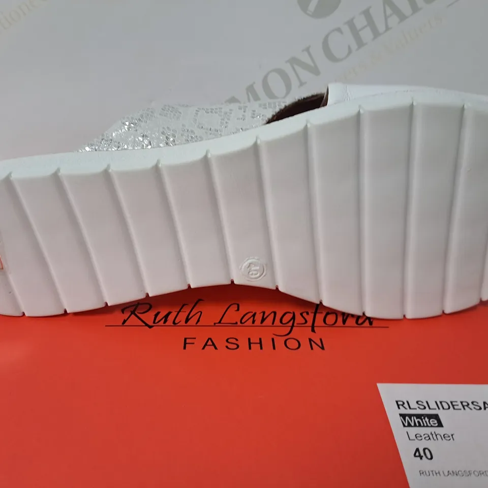 RUTH LANGSFORD OPEN TOE SANDALS SILVER CROCODILE STRAP SIZE 7