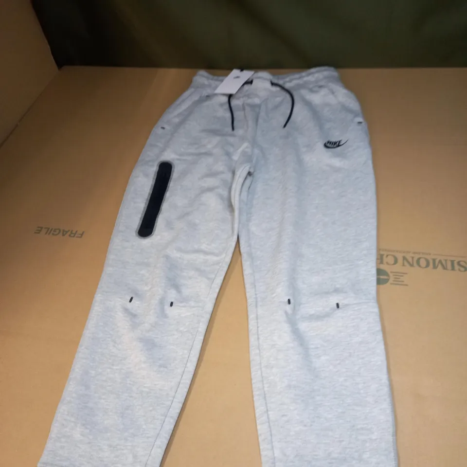 MENS NIKE LOGO FLEECE TRACKSUIT BOTTOMS SIZE L