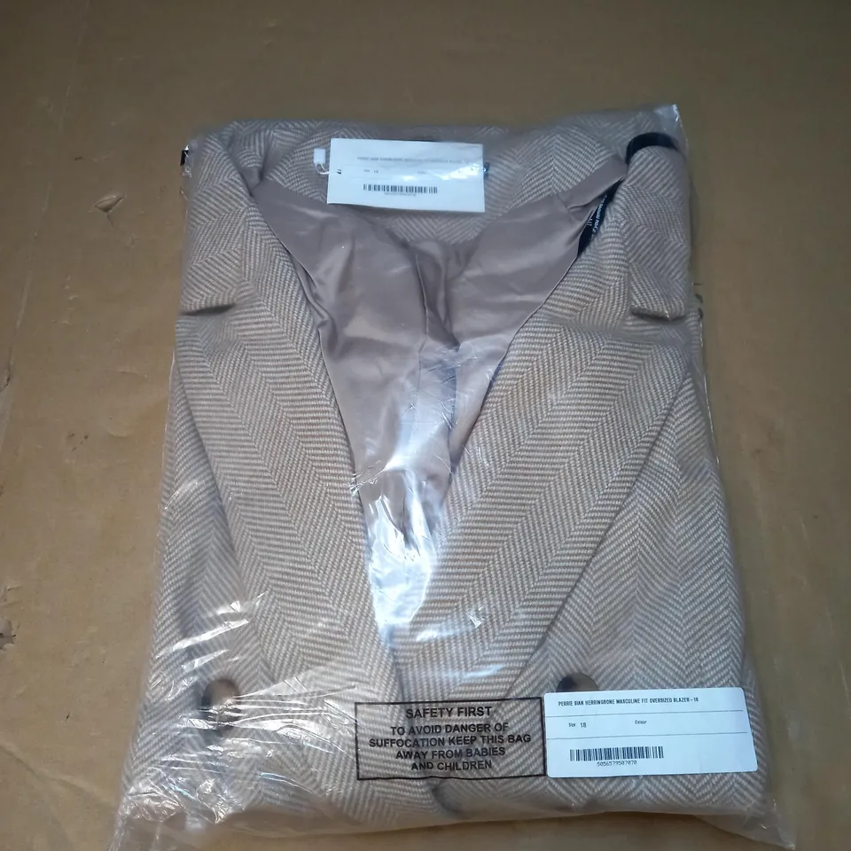 IN THE STYLE PERRIE SIAN CREAM HERRINGBONE MASCULINE FIT OVERSIZED BLAZER - BROWN, UK 18