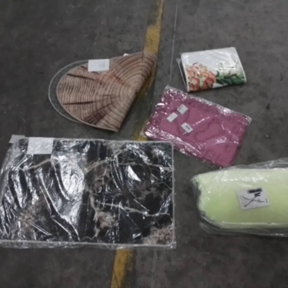 5 ASSORTED BATHMATS