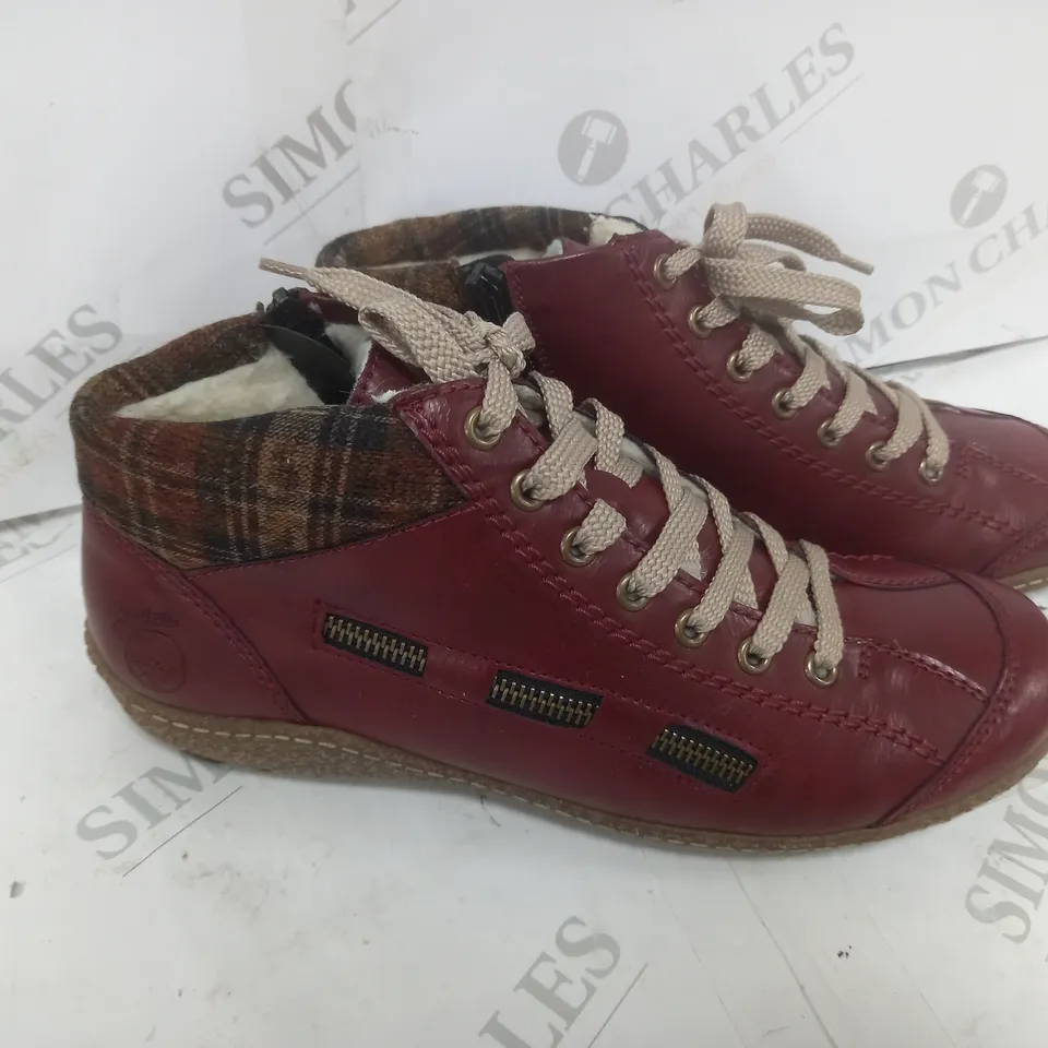 BOXED RIEKER ANTISTRESS LACE ANKLE BOOT RED SIZE 6.5