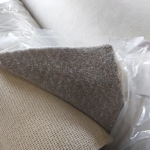 ROLL OF QUALITY RIVERSIDE ORIGINS - AVON CARPET // APPROX: 4 x 5.95m