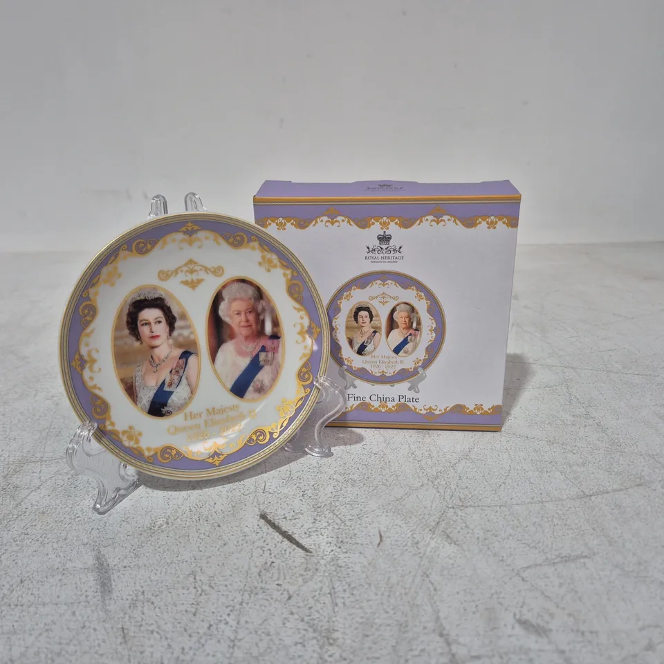 LOT OF 24 AS NEW ROYAL HERITAGE FINE CHINA  QUEEN ELIZABETH DECORATIVE PLATES WITH STANDS