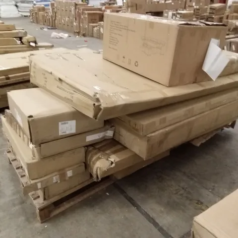 PALLET OF ASSORTED DESIGNER INCOMPLETE FURNITURE PARTS TO INCLUDE; FLORIDA RATTAN, JASPER BED AND WARDROBE PARTS AND PIECES