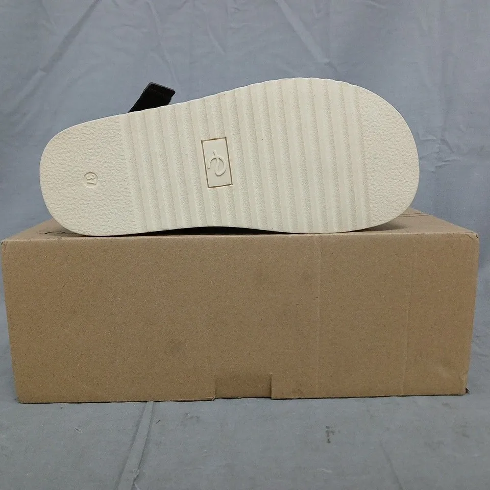 BOXED PAIR OF EVELLYHOOTD SLINGBACK SHOES IN BROWN SIZE EU 37