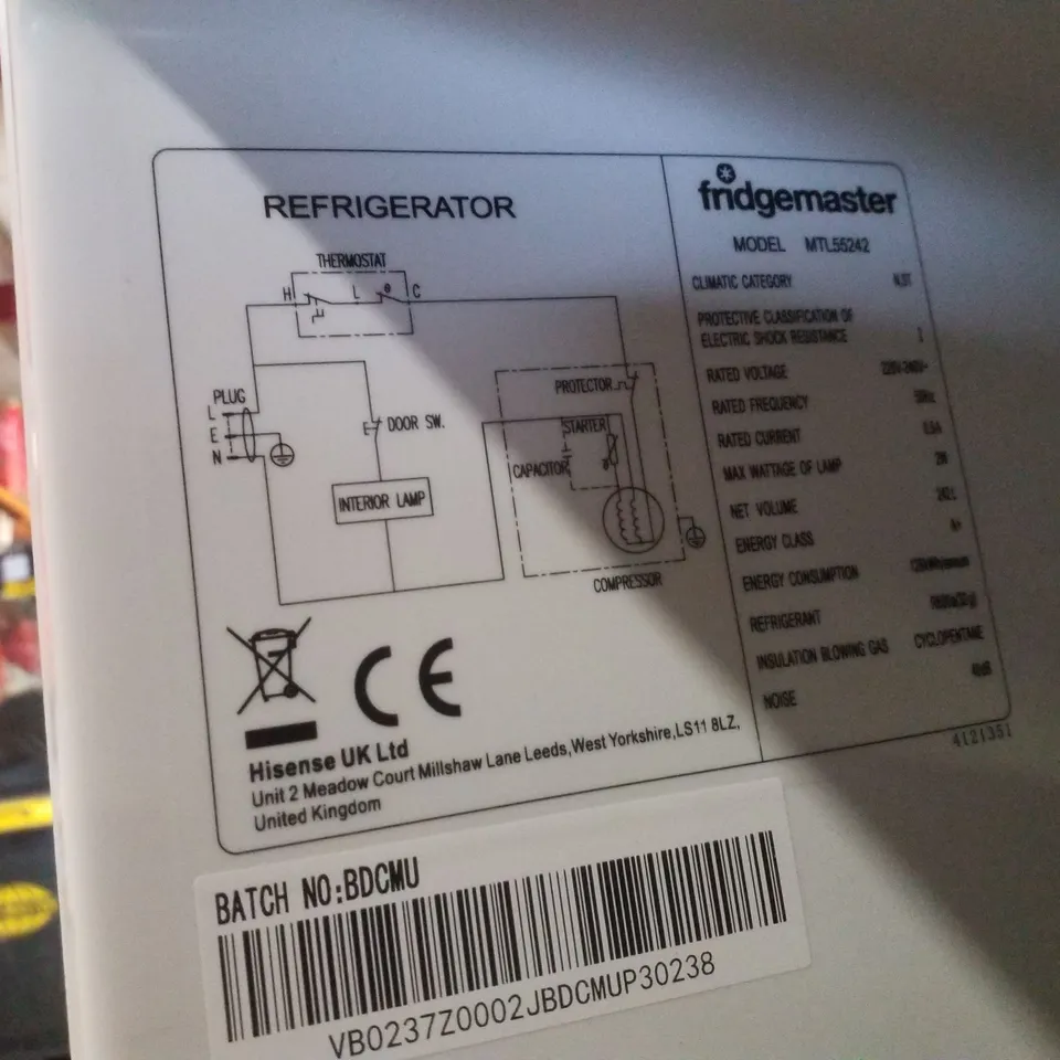 FRIDGEMASTER DOMESTIC WHITE FINISH FRIDGE