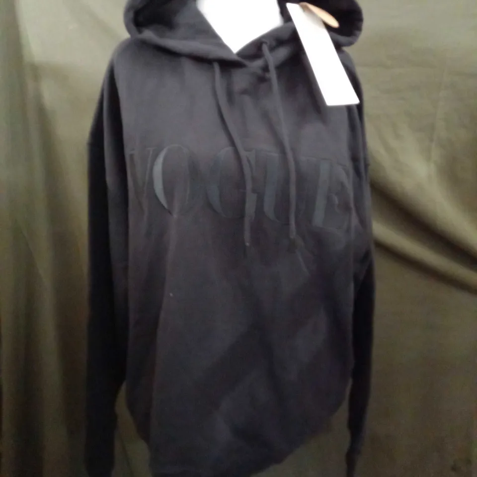 VOGUE PRINTED LOGO HOODIE IN BLACK - LARGE