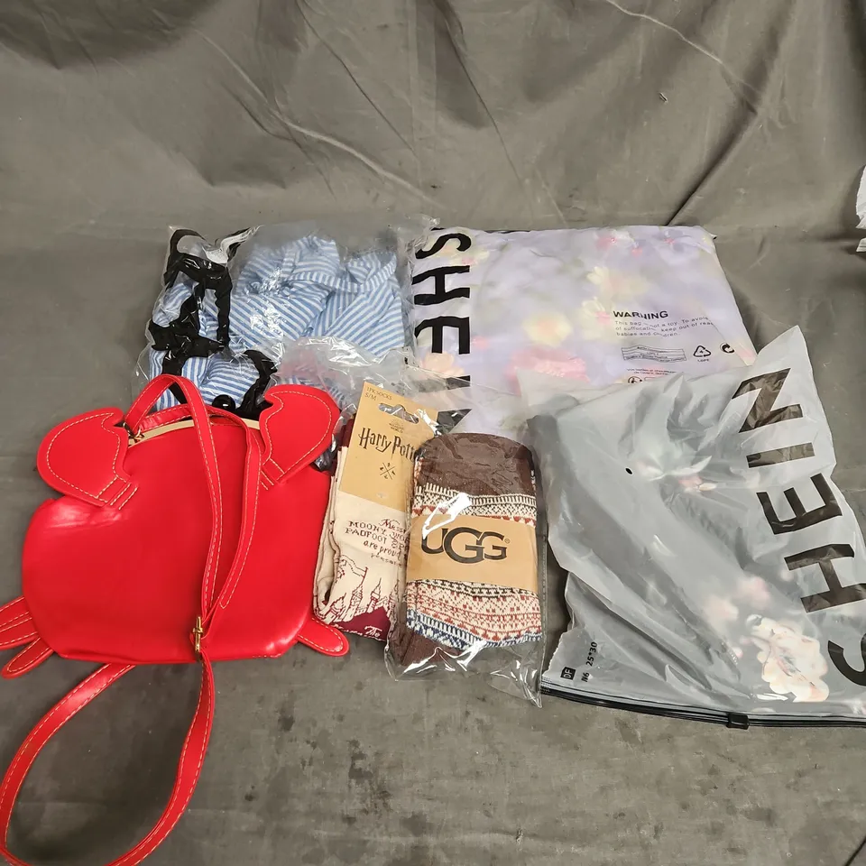 BOX OF APPROXIMATELY 20 ASSORTED CLOTHING ITEMS TO INCLUDE BAG, DRESS, SOCKS, ETC