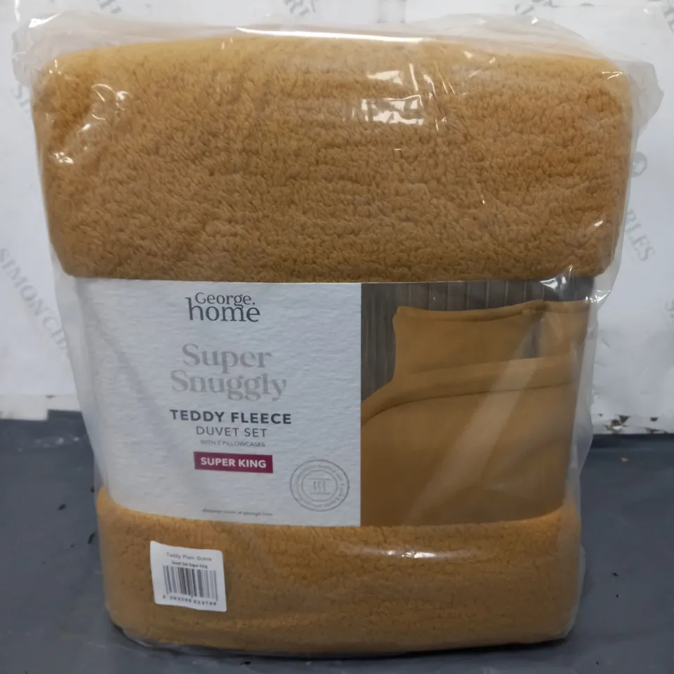 SEALED SUPER SNUGGLY TEDDY FLEECE IN YELLOW DUVET SET - SUPER KING