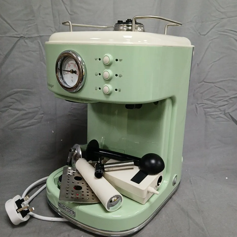 BOXED ARIETE VINTAGE ESPRESSO MACHINE – MINT GREEN
