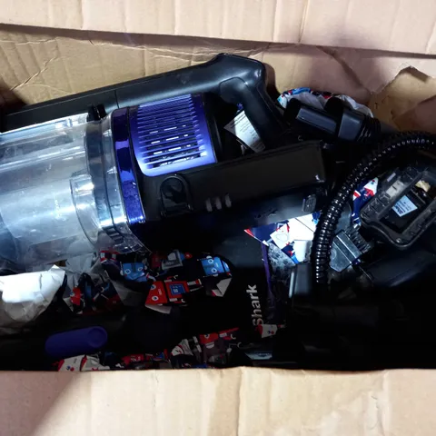 SHARK CORDLESS STICK VACUUM IZ390UKTQ