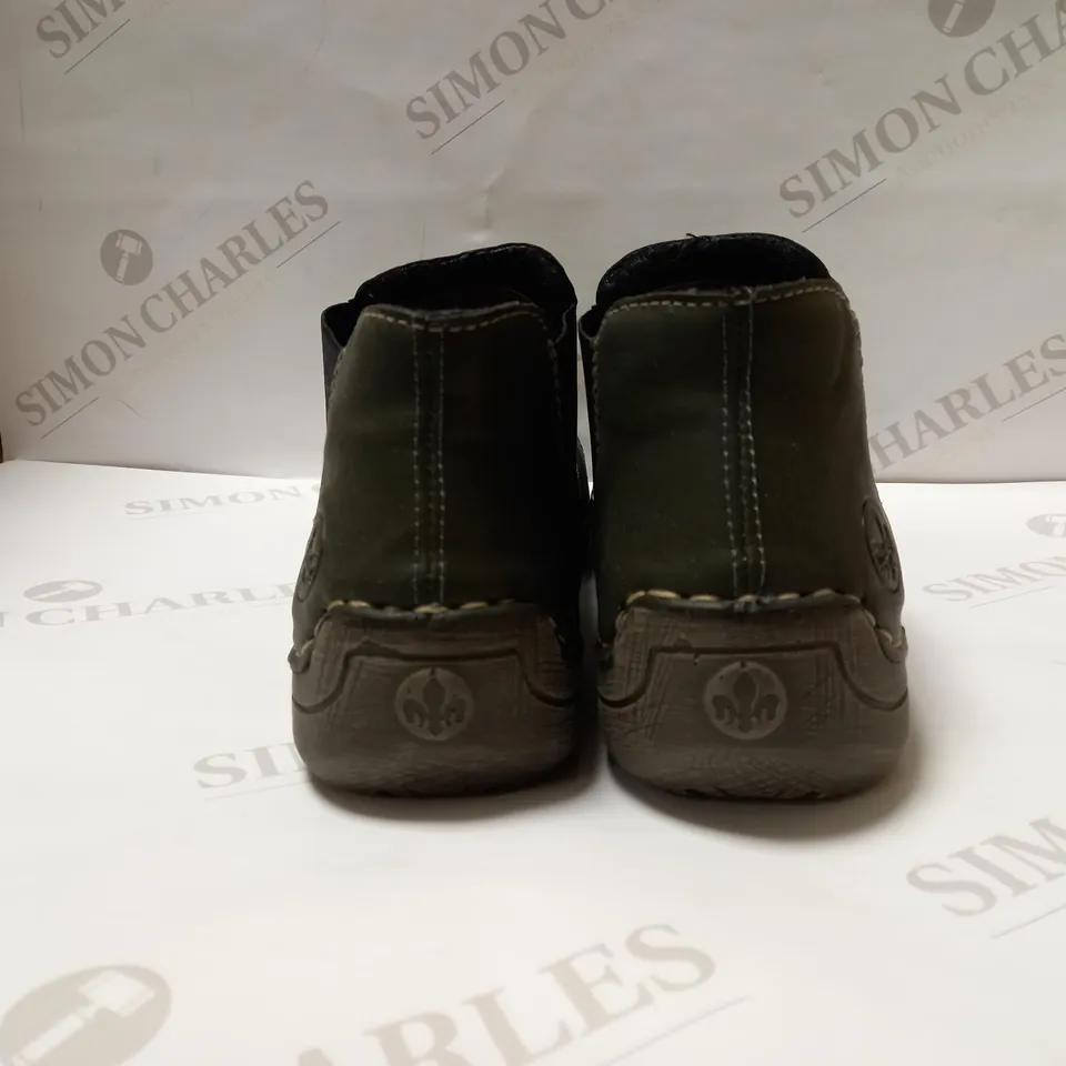 RIEKER FUNZIA GREEN WOMENS CHELSEA BOOTS SIZE 8