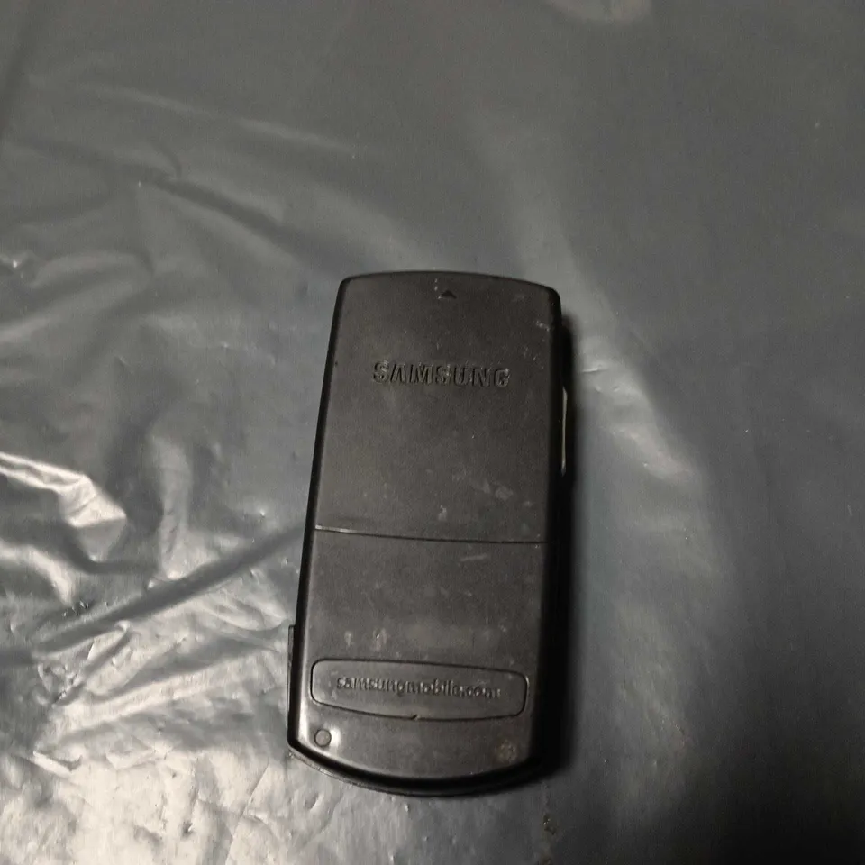 SAMSUNG MOBILE PHONE – BLACK 