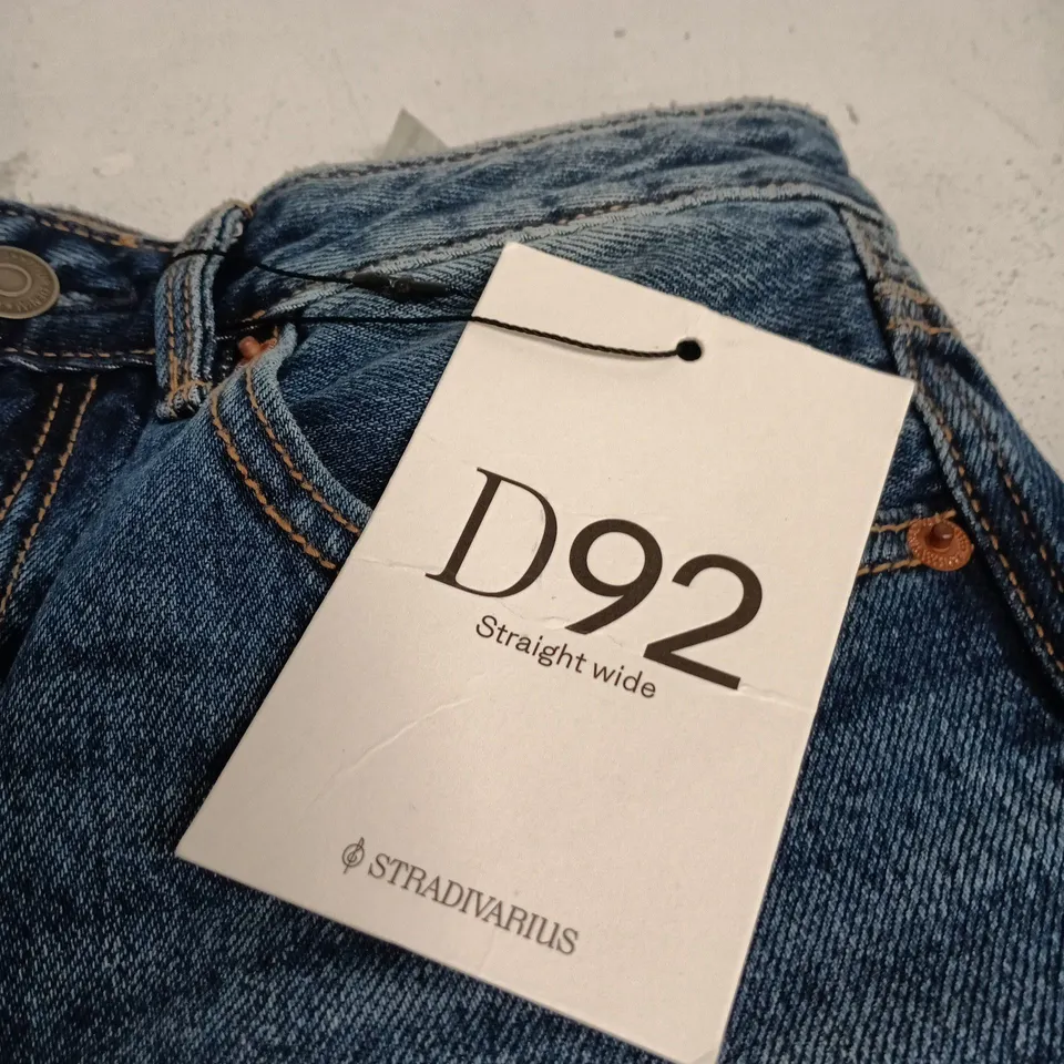 STRADIVARIUS D92 STRAIGHT WIDE JEANS – UK 8 (EU 36; US 4)
