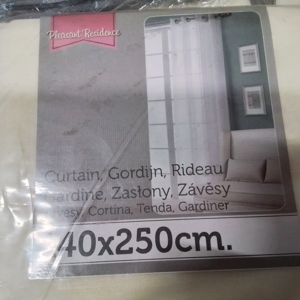 LOT CONTAINING 8 VARIOUS LIGHTWEIGHT EYELET 140X250CM CURTAINS -VARIOUS COLOURS-