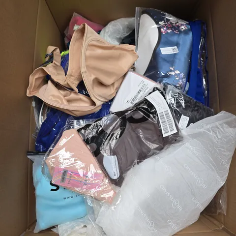 LARGE BOX OF APPROXIMATELY 20 ASSORTED CLOTHING ITEMS IN VARIOUS SIZES, STYLES AND COLOUR