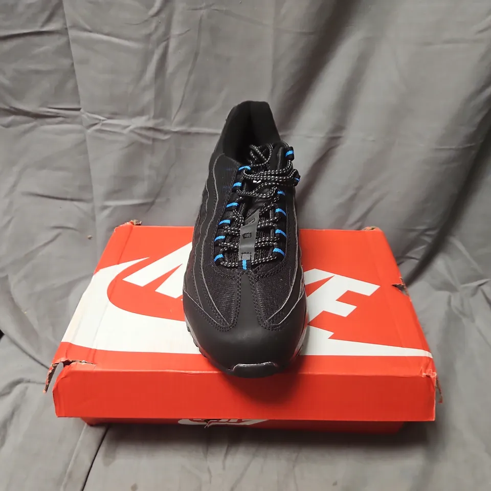 NIKE AIR MAX 95 TT BLACK/BLUE SNEAKERS – UK 8 (US 9, EU 42) – BOXED