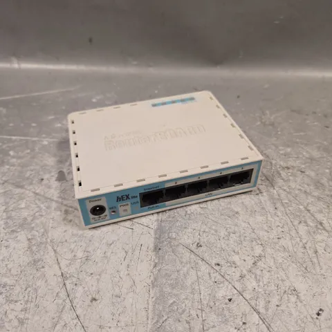 MIKROTIK HEX LITE SWITCH