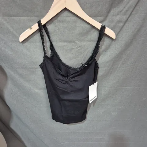 BERSHKA BLACK LACE-TRIM CAMISOLE TOP – WOMEN’S, SIZE M/L