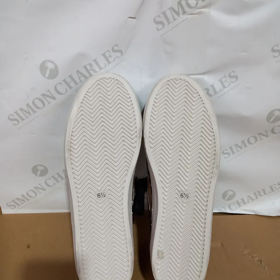 BOXED PAIR OF FAUX SUEDE TRAINERS SIZE 6.5