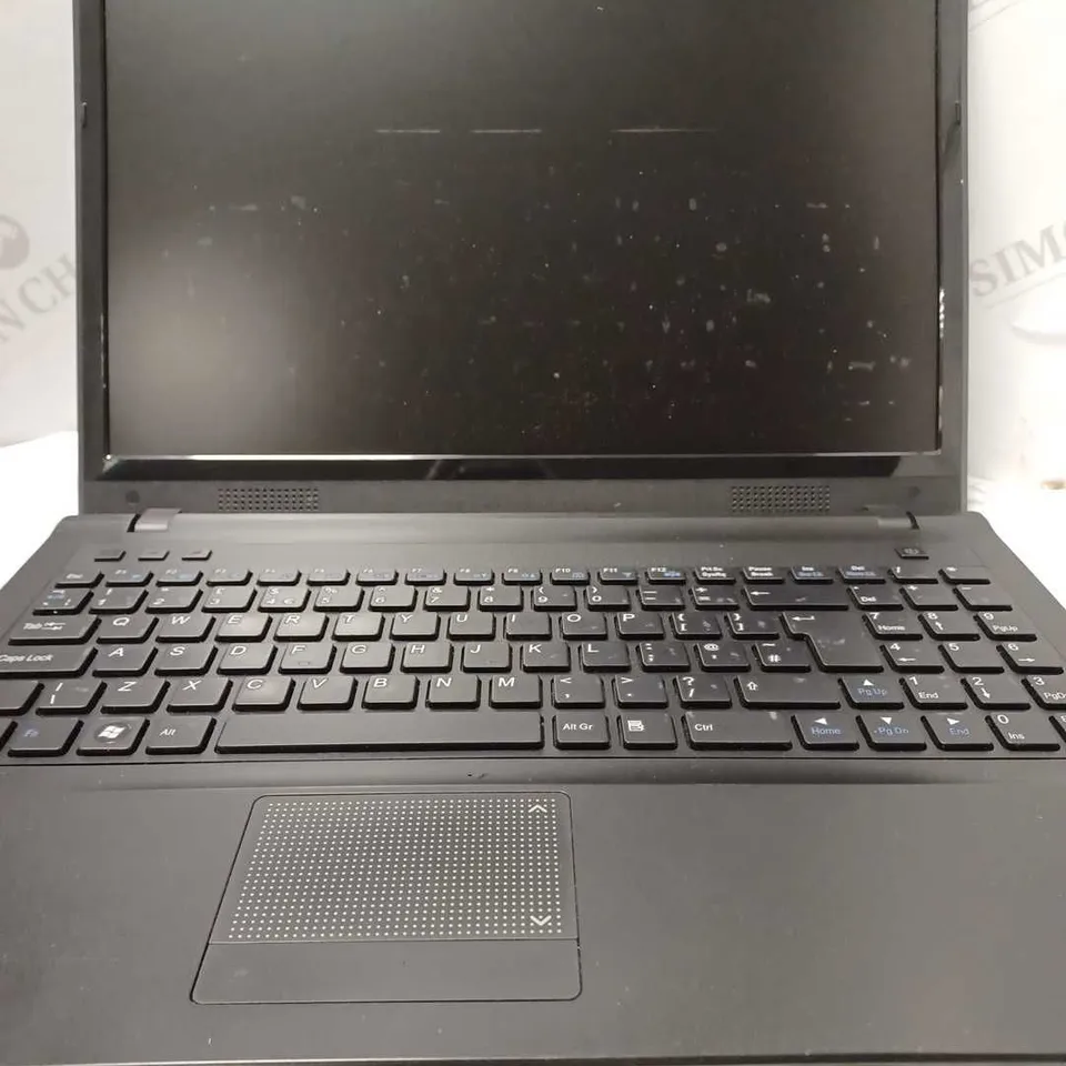 RM NOTEBOOK 300 LAPTOP