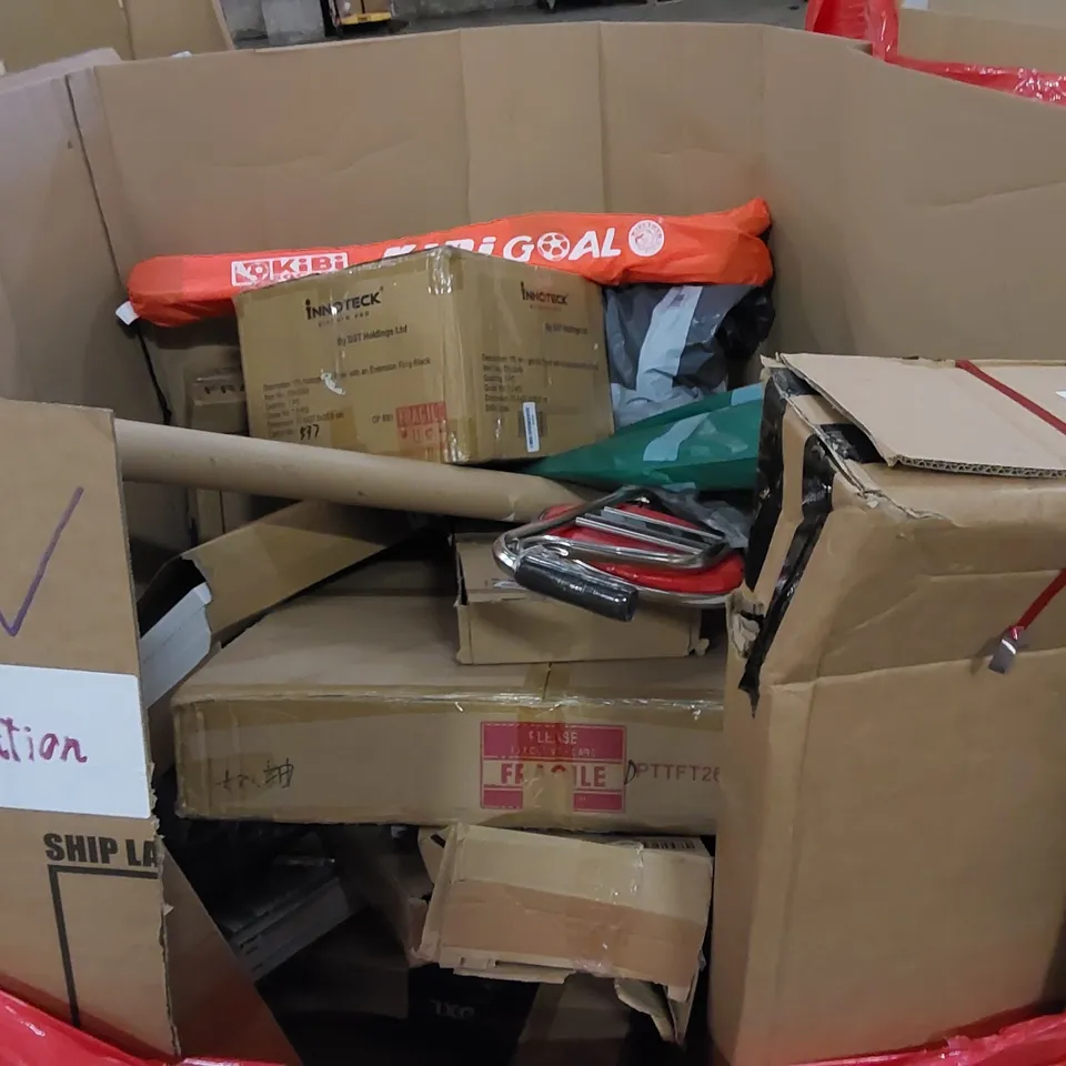 PALLET TO CONTAIN ASSORTED HOUSEHOLD ITEMS AND CONSUMER PRODUCTS. INCLUDING AIR FRYER, BLIND, BOXED FURNITURE ETC