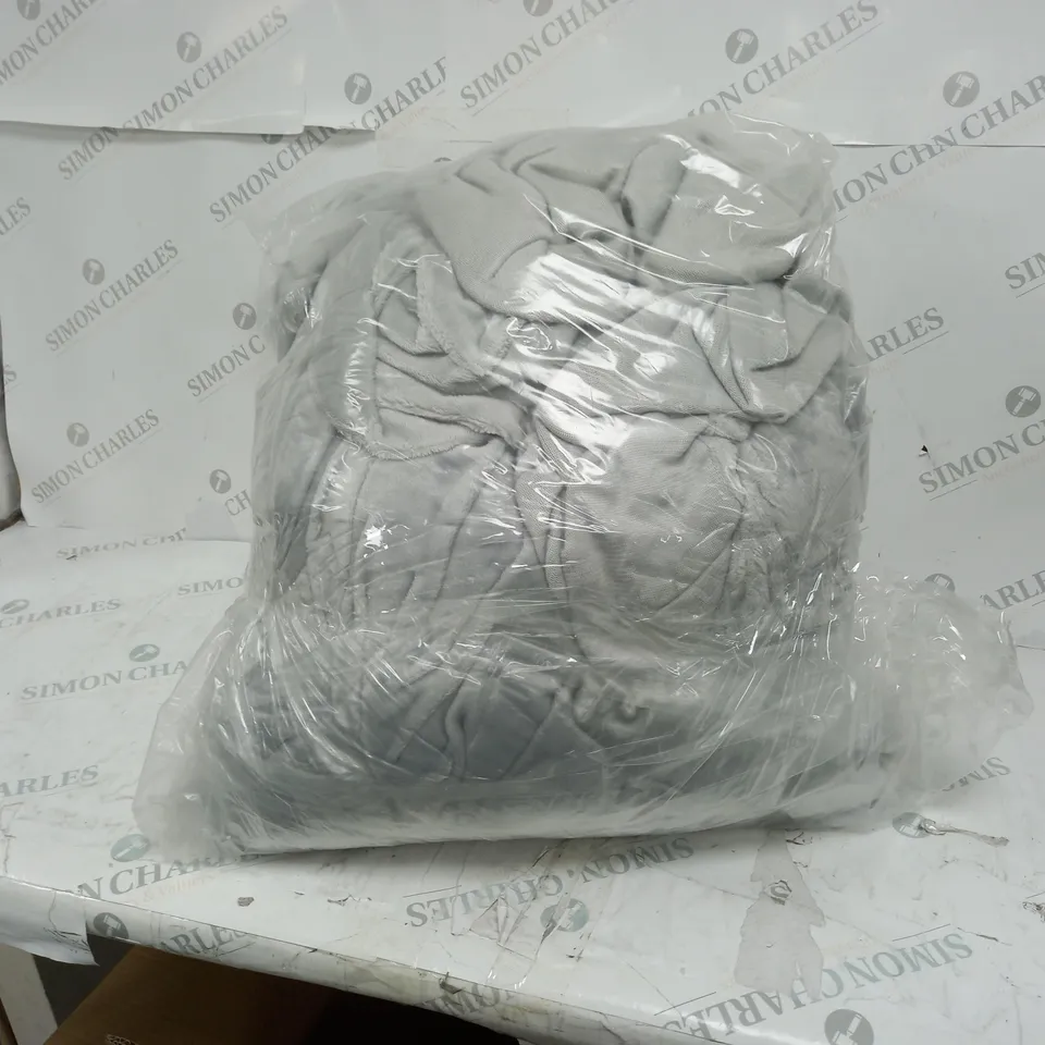COZEE HOME CRINKLE CRUSHED VELVET & VELVETSOFT 4 PC DUVET SET IN SILVER GREY - SUPER KING SIZE