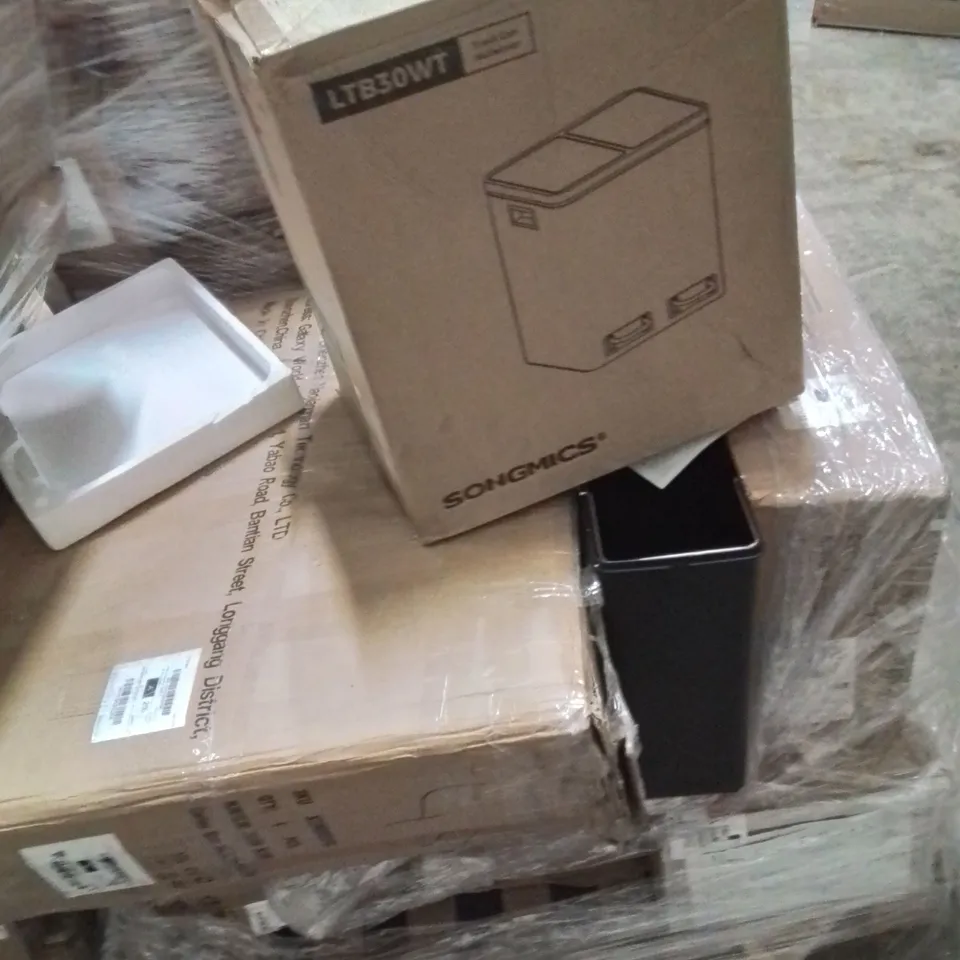 PALLET CONTAINING VARIOUS ASSORTED CUSTOMER RETURNS. TO INCLUDE PEDAL BINS, HOME FITNESS MACHINE ECT.