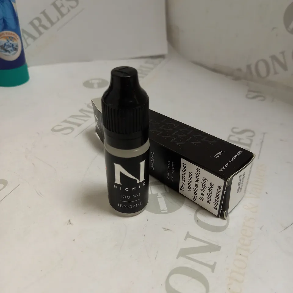 LOT OF APPROX 5 TO INCLUDE MANSCAPED GROOMING KIT , TRAVELWASH , ETC
