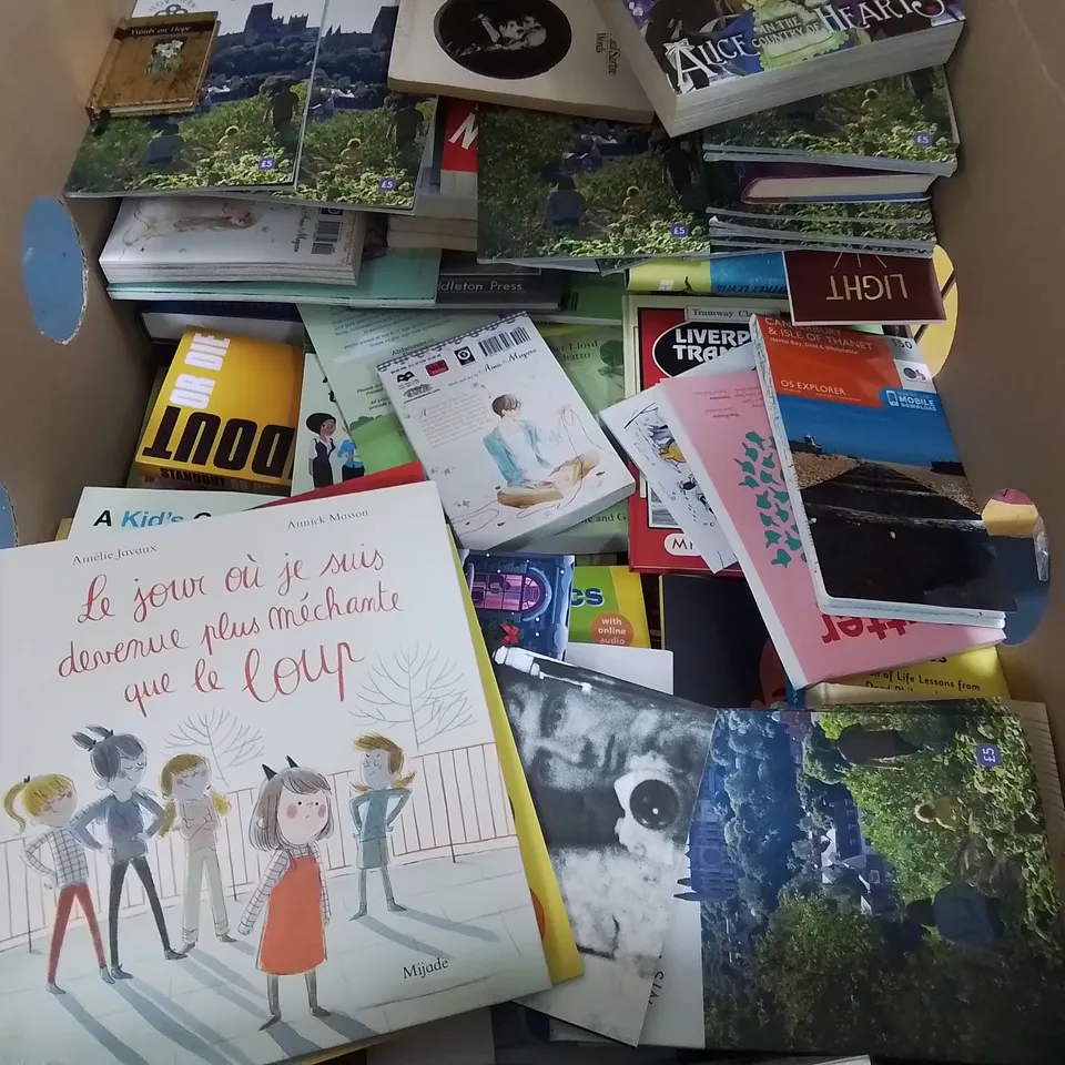LARGE QUANTITY OF ASSORTED BOOKS TO INCLUDE NOVELS, COOKBOOKS, REFRENCE TEXTS AND KIDS BOOKS