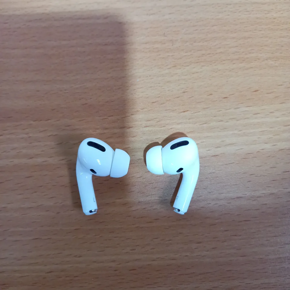 APPLE AIRPODS PRO