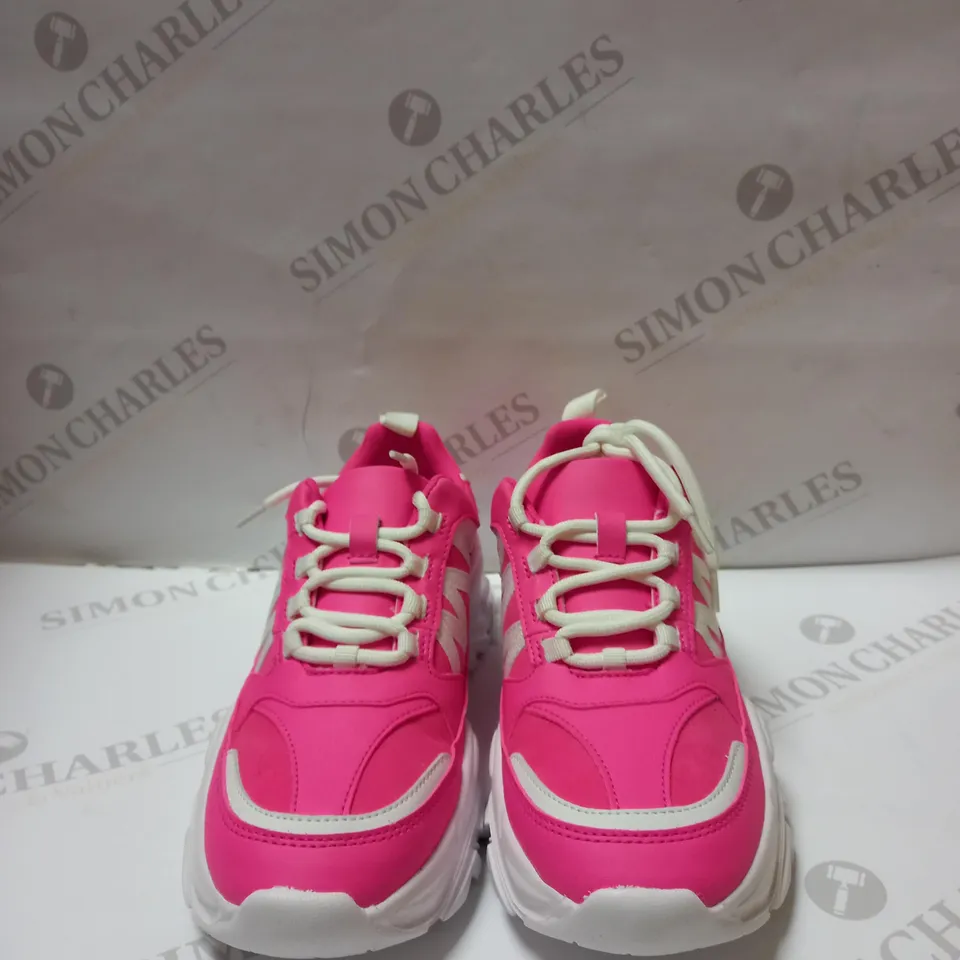 DESIGNER KOI VEGAN CHUNKY TRAINERS IN PINK SIZE 5