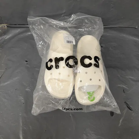 BAGGED PAIR OF CROCS STOMP SLIDE CHALK UK M5/W6