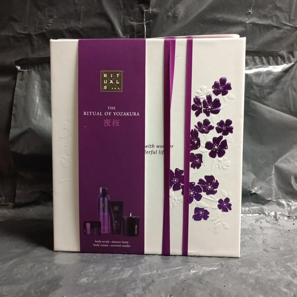 RITUALS THE RITUAL OF YOZAKURA GIFT SET