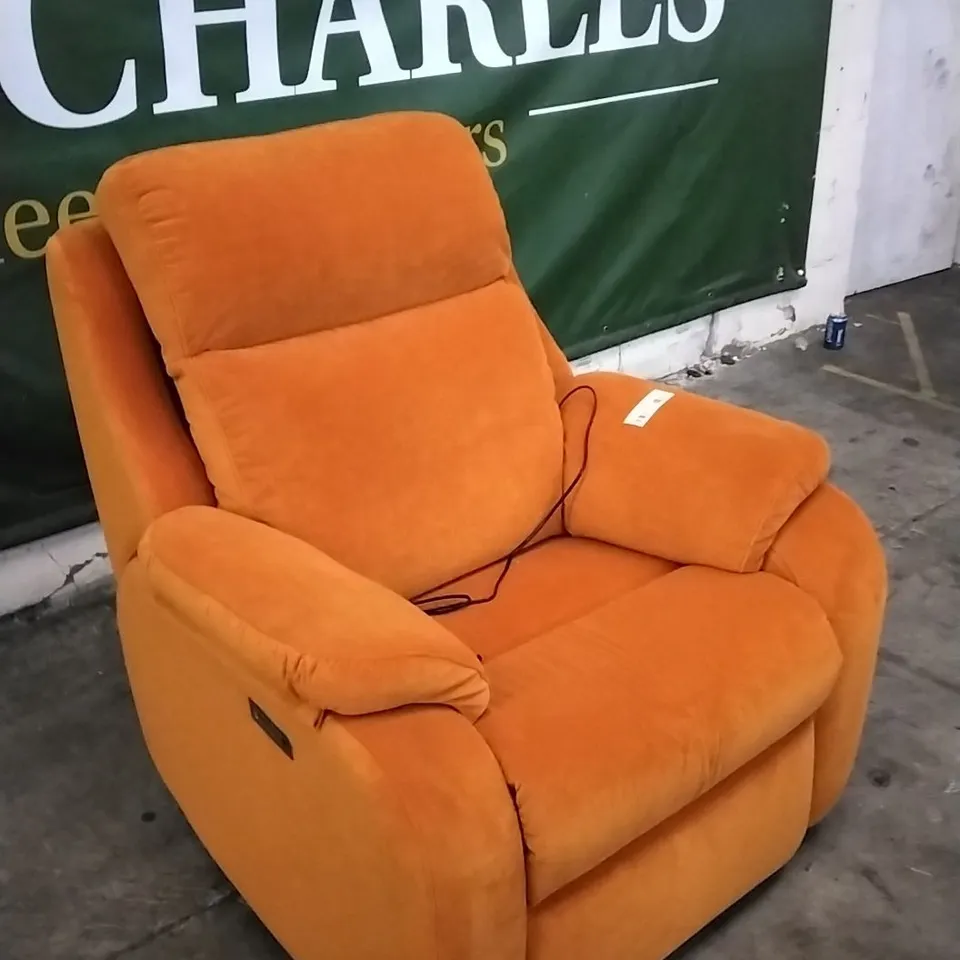 QUALITY BRITISH DESIGNED & MANUFACTURED G PLAN KINGSBURY POWER RECLINER ARMCHAIR COMBARRO OCHRE VELVET