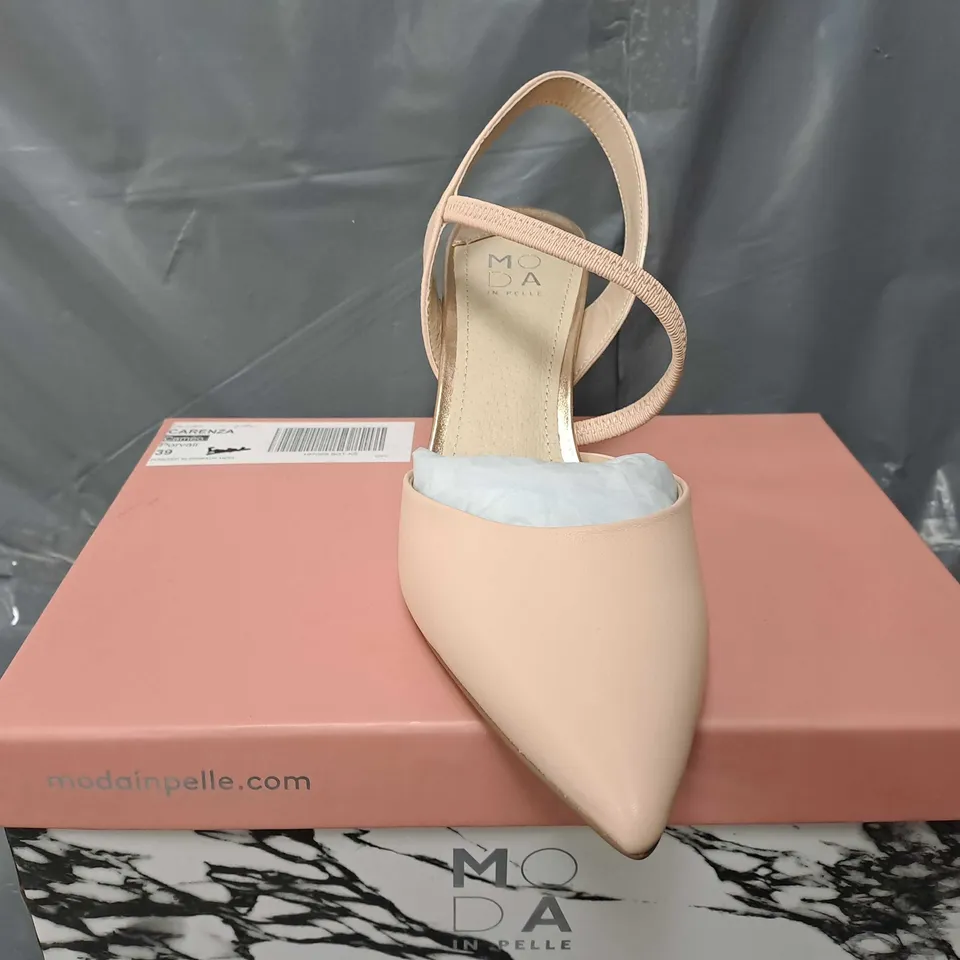 BOXED PAIR OF MODA IN PELLE CARENZA CAMEO PORVAIR HEELS - SIZE 6