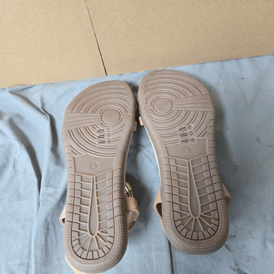 JO & JOE WOMEN'S SANDALS – BEIGE FLORAL STRAPS, UK SIZE 4