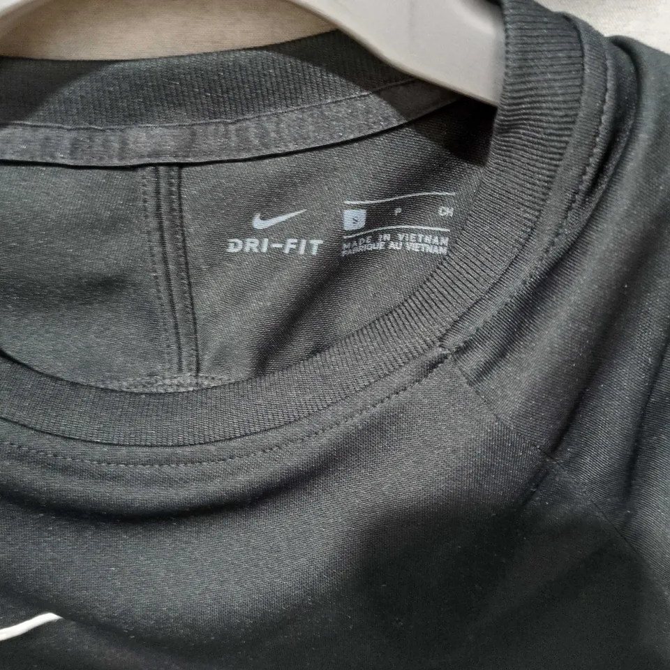 NIKE DRI-FIT T-SHIRT – BLACK SIZE SMALL