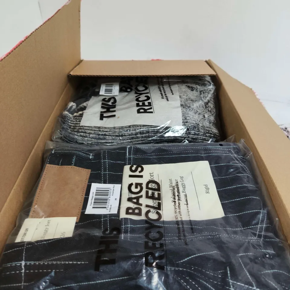 BOX OF APPROXIMATELY 12 ASSORTED CLOTHING ITEMS TO INCLUDE BILLIE LACE BABYDOLL CAMI, Y2K BOX FIT CREW KNIT ETC
